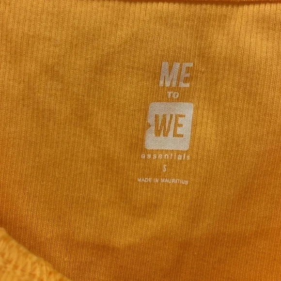 Me to We Essentials Yellow Cropped Tank Top Size Small - Picture 4 of 4